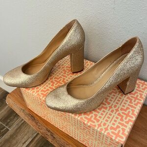 Gianni Bini Mile High Gold Glitter Block Heel Pumps Size 7.5